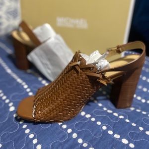 Brand new, never worn Michael Kors Dee Sandal